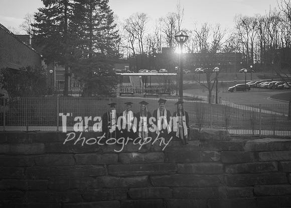Kera & Friends Grad Photos W25 B&W (213 of 259)