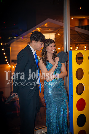 2024 U of D Prom - The Candids - DH (30 of 58)