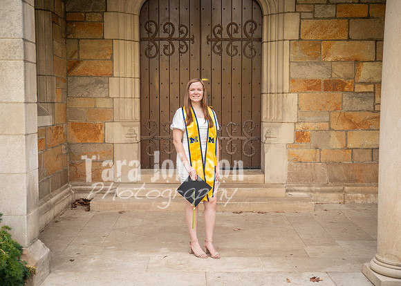 24 U of M Grad Photos - Audrey-133