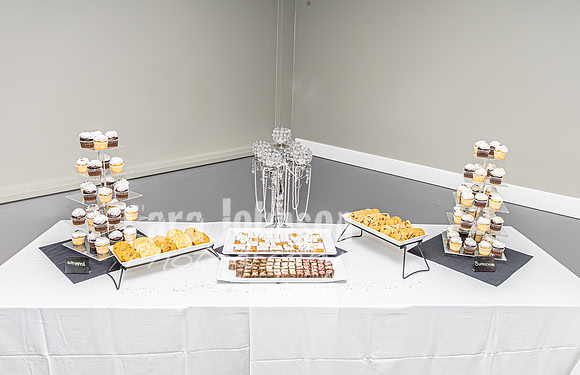 J. & D. Klann - Cutting of the Cake - TJP (1 of 24)