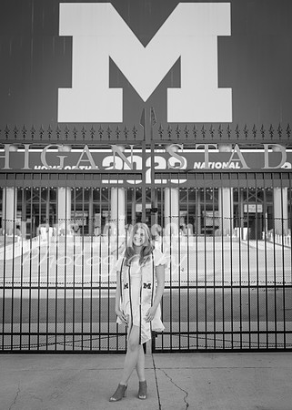 Kera & Friends Grad Photos W25 B&W (173 of 259)