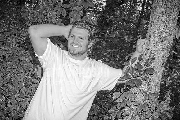 Wyatt Lesnew - BW - TJP (4 of 105)