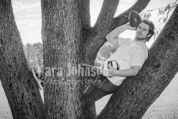 Wyatt Lesnew - BW - TJP (16 of 105)