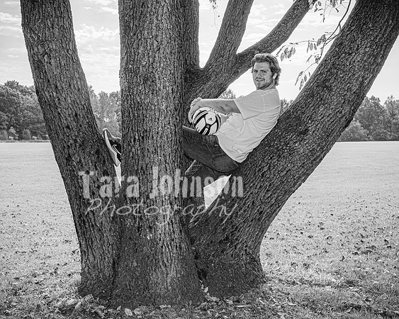 Wyatt Lesnew - BW - TJP (17 of 105)
