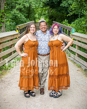 Torres Family @ Paint Creek Trail - Color - TJP (7 of 36)