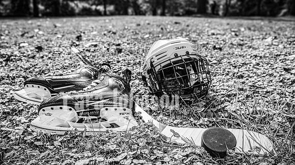 TJ Romanuk @ Central Park in Milford - BW - TJP (10 of 65)