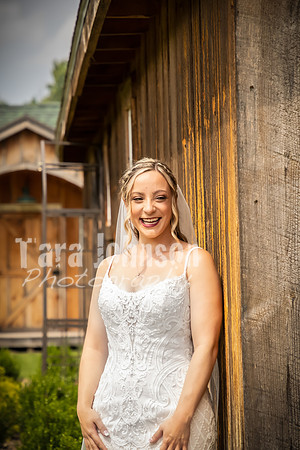 Evan & Shelby - First Look & Touch - TJP (DH) (1 of 21)