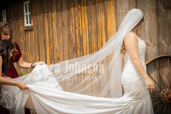 Evan & Shelby - First Look & Touch - TJP (DH) (11 of 21)