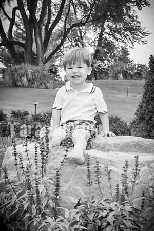 Sculthorpe & Patrello Families - BW - TJP (44 of 68)