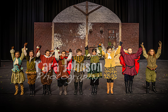 2024 LHS Theatre - 3M - Bows - TJP (2 of 25)