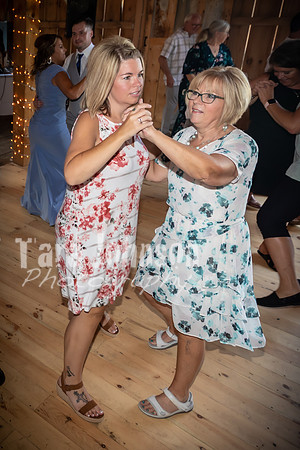 Brendan and Alexa - Reception  - Venezuelan Apps & Dance - TJP (16 of 70)