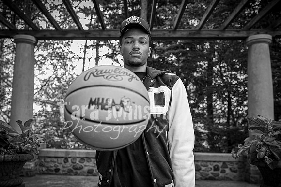 Gerrard McCoy @ Cranbrook Gardens - BW - TJP (19 of 127)