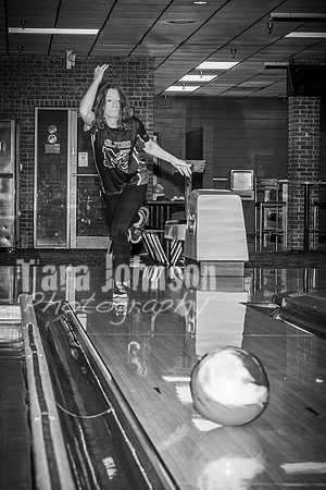 Mia Skavang - Bowling - BW - TJP (5 of 30)