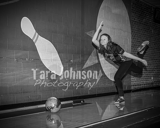 Mia Skavang - Bowling - BW - TJP (11 of 30)