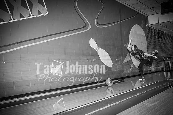 Mia Skavang - Bowling - BW - TJP (8 of 30)