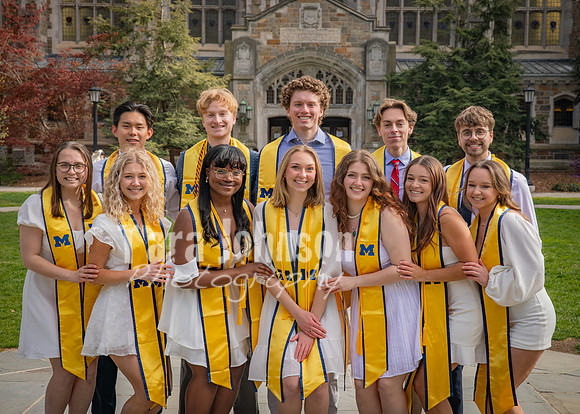 [tht] W24 Senior Grad Photos-36