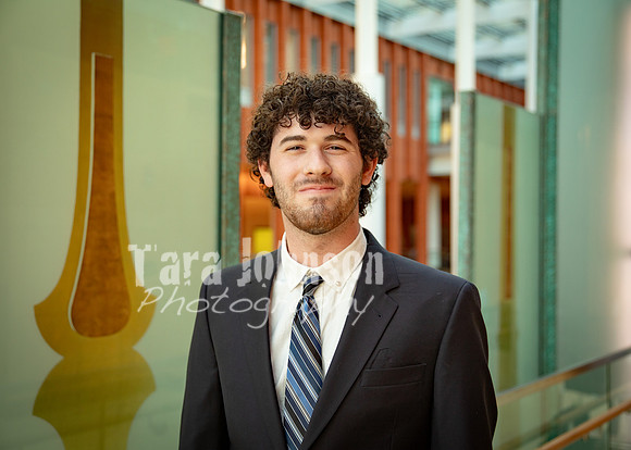 [THT] Headshots F23 - Matthew-7