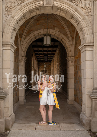 Emma & Friends Grad Photos W25 (77 of 96)