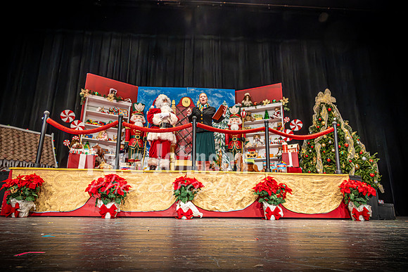 23 LHS Theatre - 34th - R1 (41 of 774)