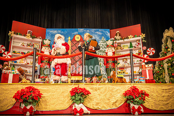 23 LHS Theatre - 34th - R1 (42 of 774)