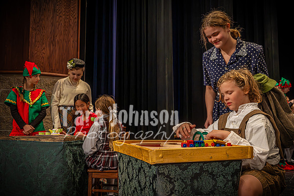 23 LHS Theatre - 34th - R1 (47 of 774)