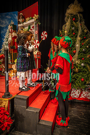 23 LHS Theatre - 34th - R1 (52 of 774)