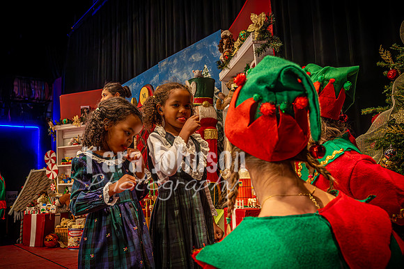 23 LHS Theatre - 34th - R1 (53 of 774)