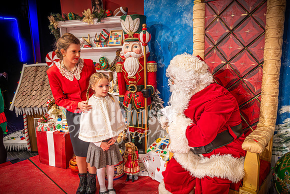 23 LHS Theatre - 34th - R1 (59 of 774)