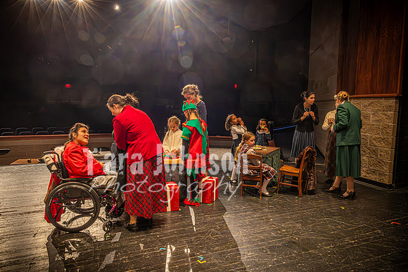 23 LHS Theatre - 34th - R1 (73 of 774)