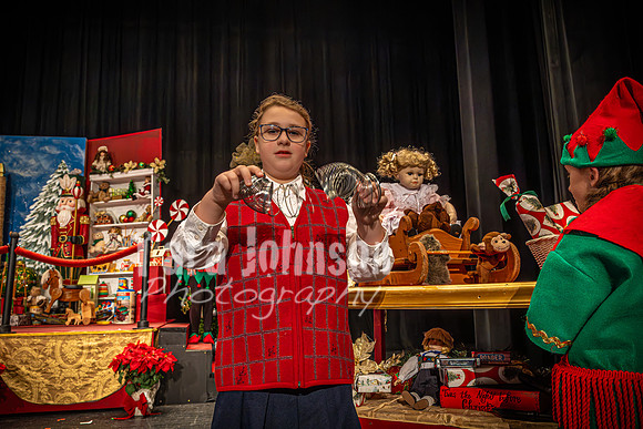 23 LHS Theatre - 34th - R1 (74 of 774)