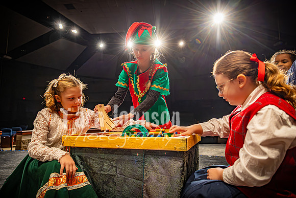 23 LHS Theatre - 34th - R1 (80 of 774)