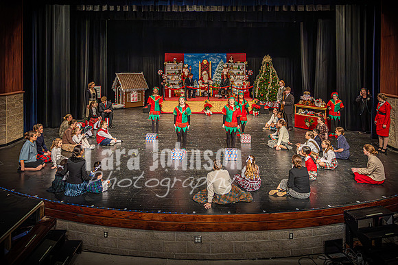 23 LHS Theatre - Elf Theatre - TJP (32 of 131)