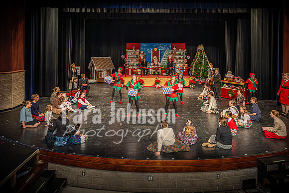 23 LHS Theatre - Elf Theatre - TJP (57 of 131)