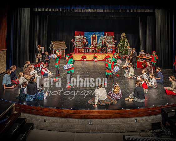 23 LHS Theatre - Elf Theatre - TJP (61 of 131)