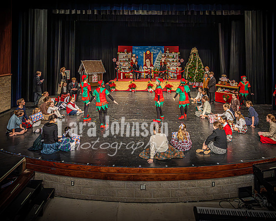 23 LHS Theatre - Elf Theatre - TJP (66 of 131)