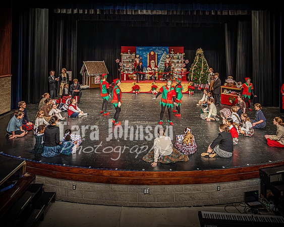 23 LHS Theatre - Elf Theatre - TJP (67 of 131)