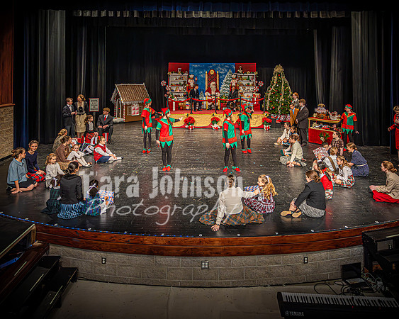 23 LHS Theatre - Elf Theatre - TJP (68 of 131)