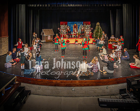 23 LHS Theatre - Elf Theatre - TJP (100 of 131)