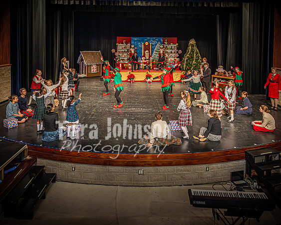 23 LHS Theatre - Elf Theatre - TJP (105 of 131)