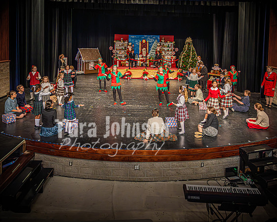 23 LHS Theatre - Elf Theatre - TJP (107 of 131)