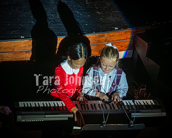 23 LHS Theatre - Dress Rehearsal - TJP (183 of 604)