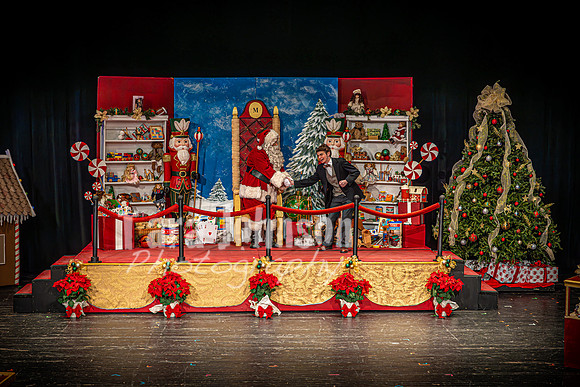 23 LHS Theatre - Dress Rehearsal - TJP (185 of 604)