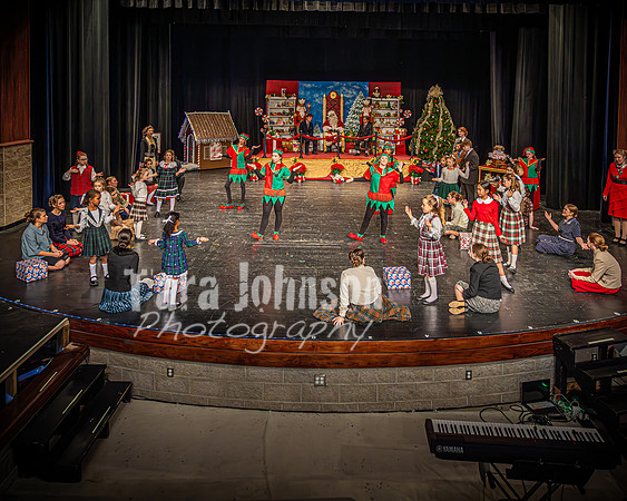 23 LHS Theatre - Elf Theatre - TJP (124 of 131)