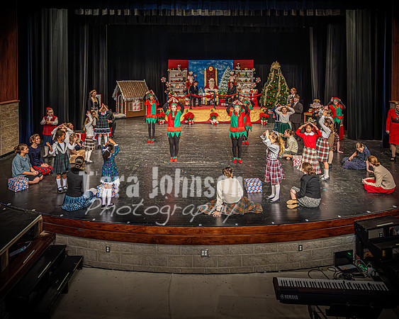 23 LHS Theatre - Elf Theatre - TJP (125 of 131)