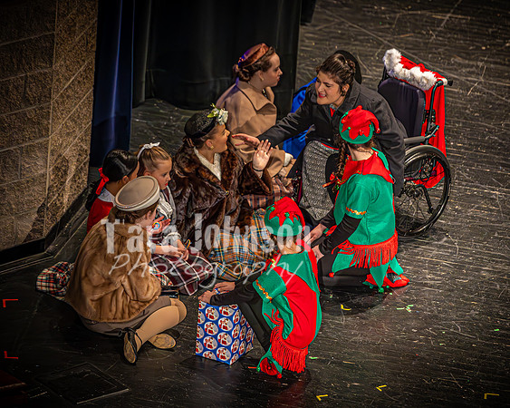 23 LHS Theatre - Friday Night - TJP (29 of 581)