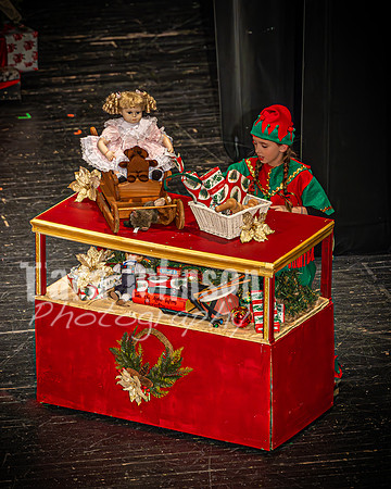 23 LHS Theatre - Friday Night - TJP (85 of 581)