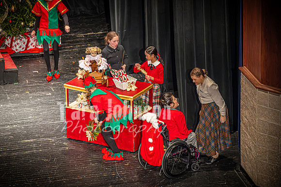 23 LHS Theatre - Friday Night - TJP (153 of 581)