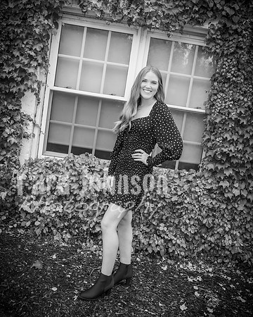 Liv Robins - BW - TJP (2 of 72)