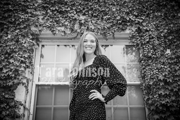 Liv Robins - BW - TJP (4 of 72)