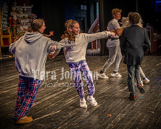 23 LHS Theatre - 34th - Behind the Scenes - TJP & MV (18 of 331)